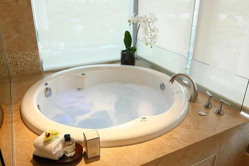 Jet Luxury At The Trump Waikiki Oahu Экстерьер фото